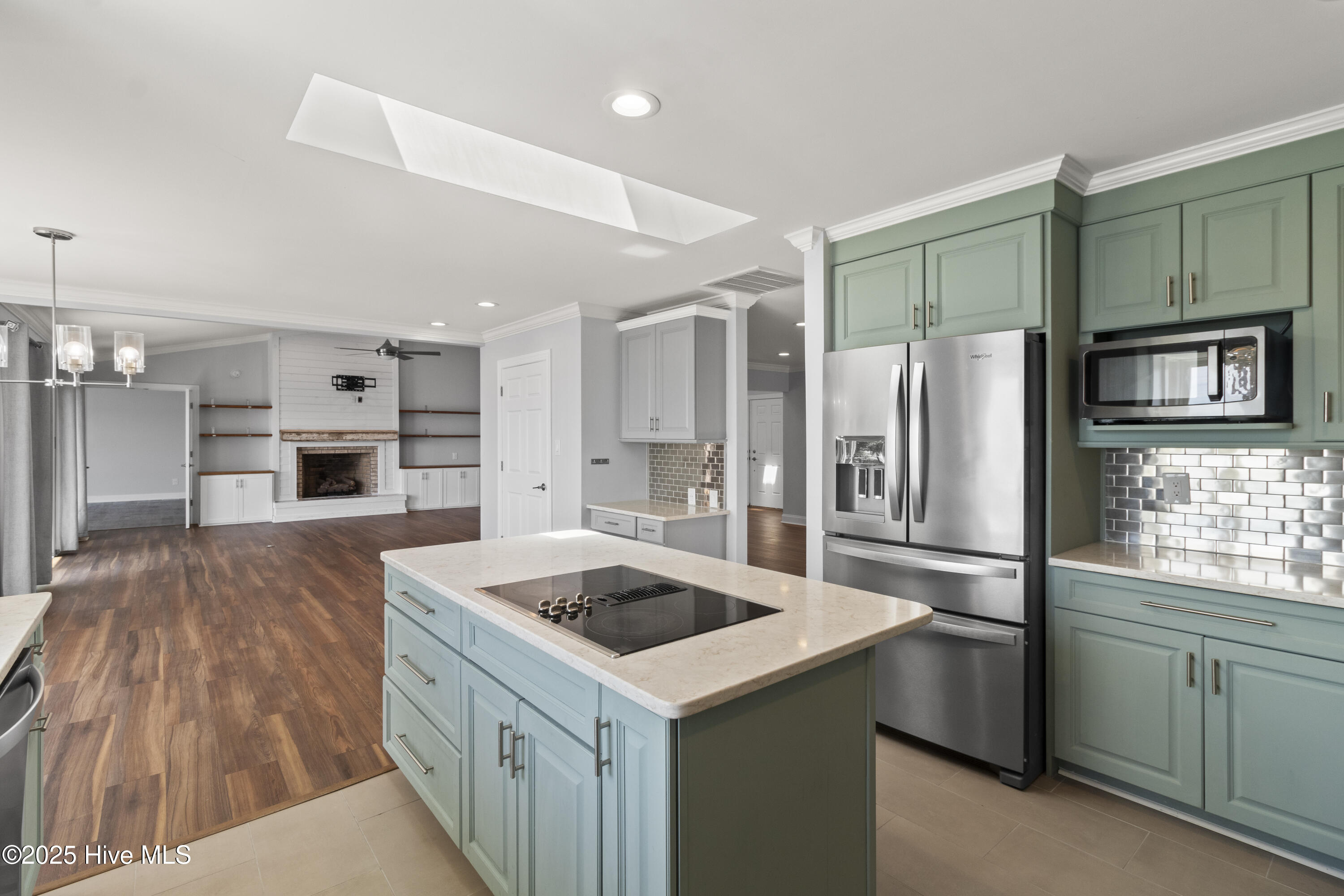 995 Chadwick Shores Drive