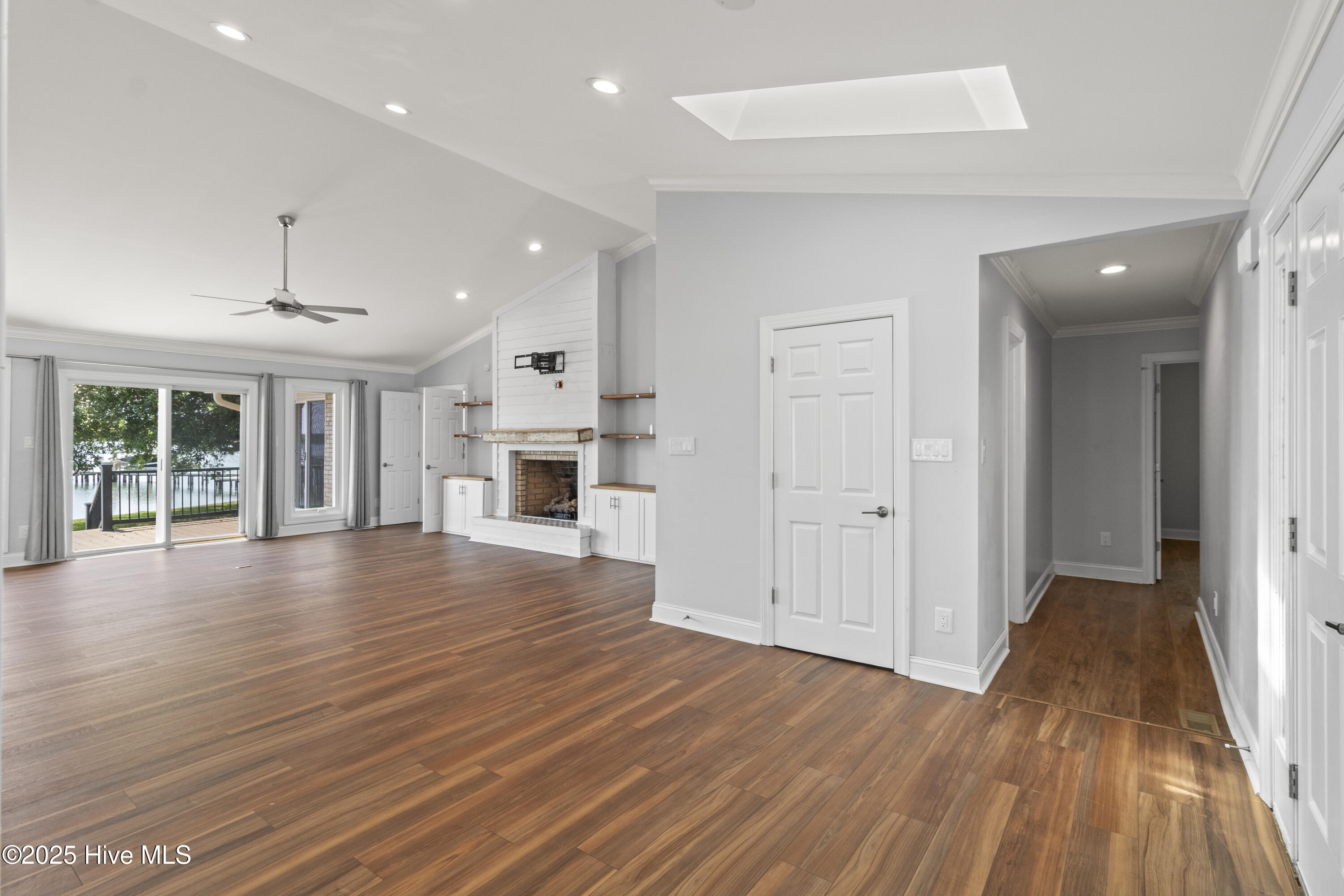 995 Chadwick Shores Drive