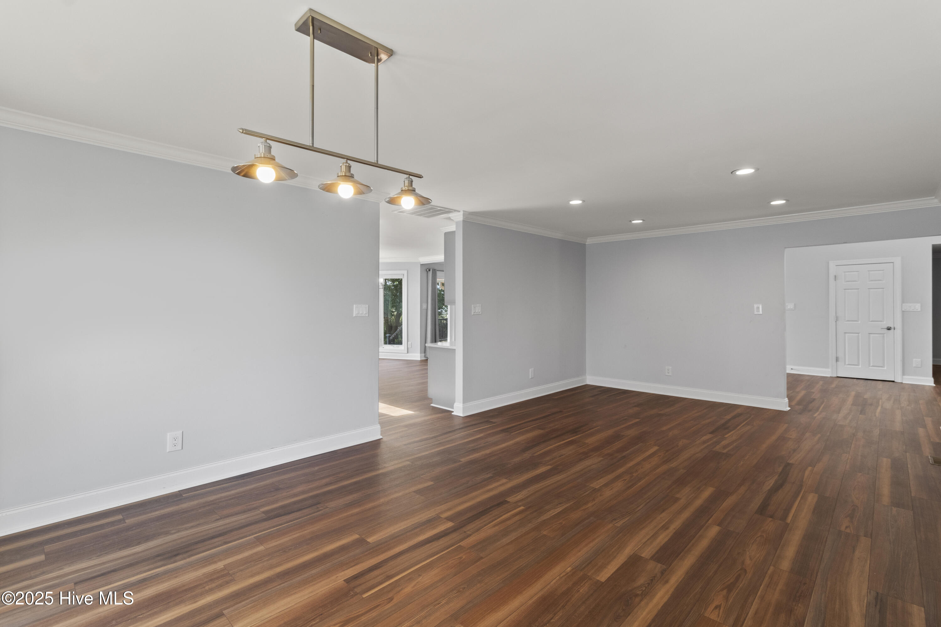 995 Chadwick Shores Drive