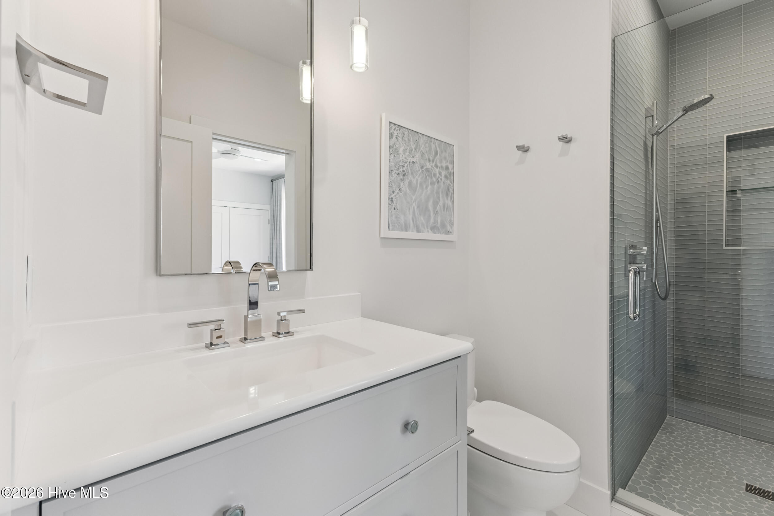 8 Beach Road S