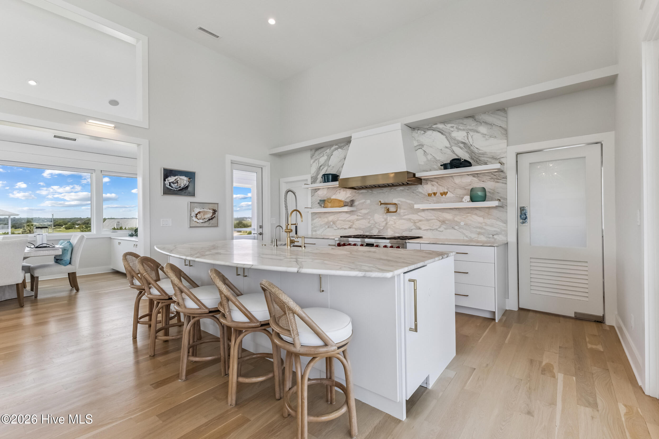 8 Beach Road S