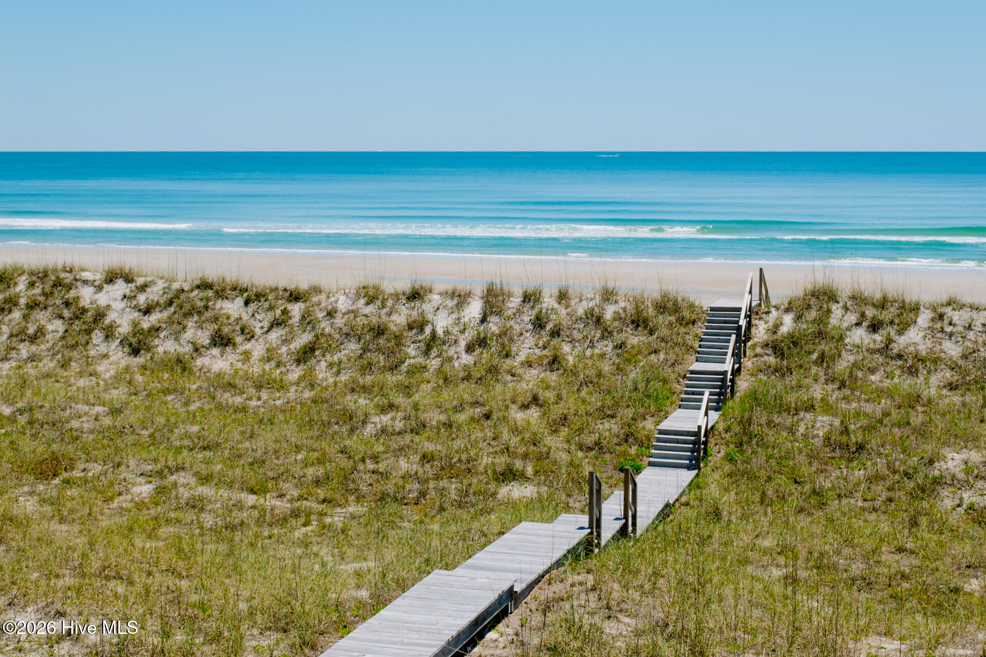 8 Beach Road S