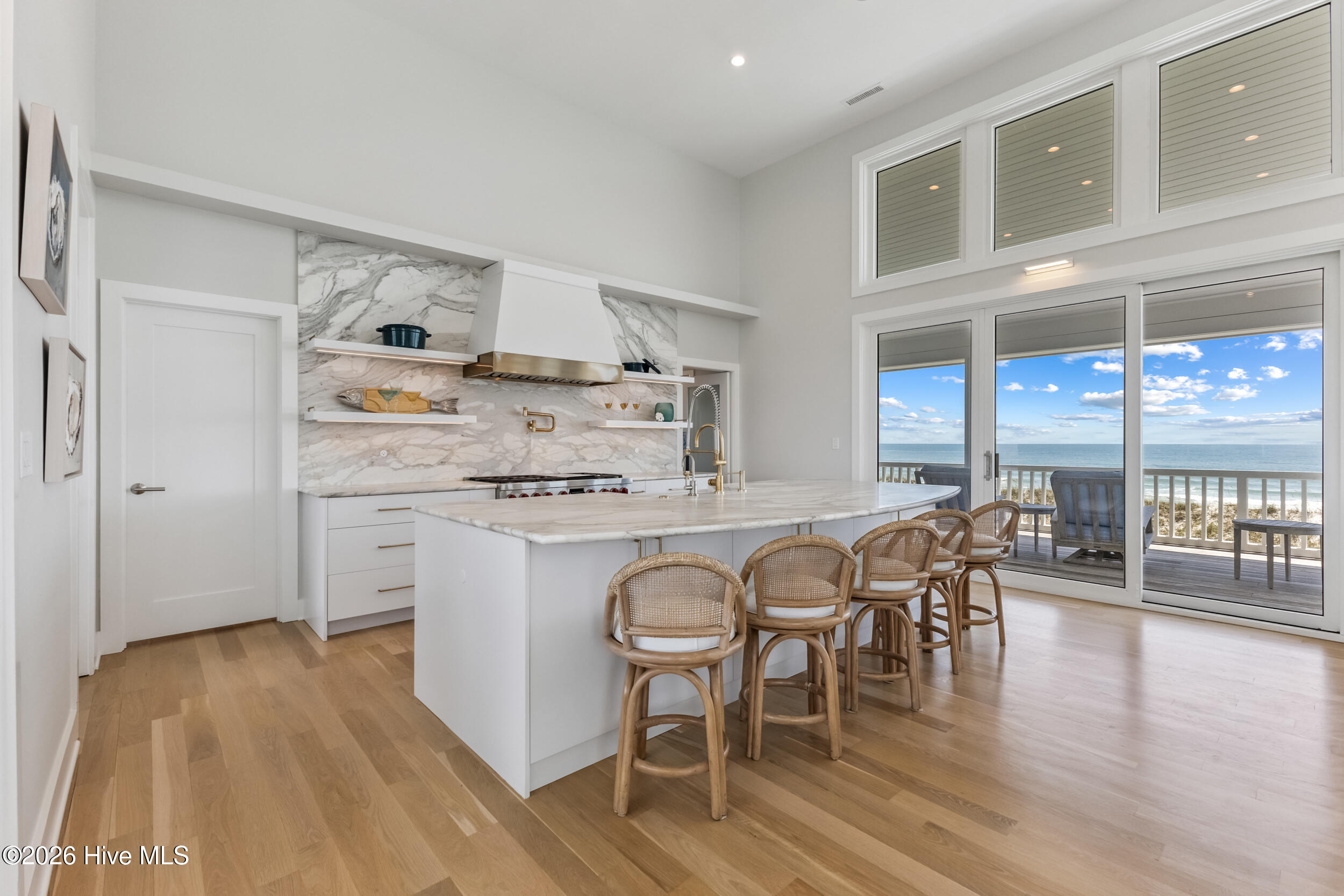 8 Beach Road S