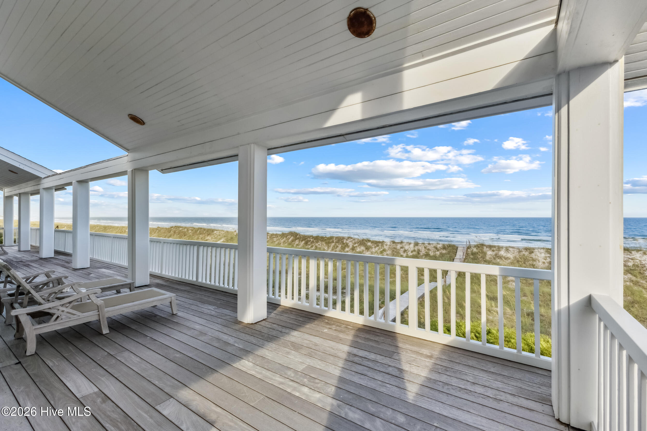 8 Beach Road S