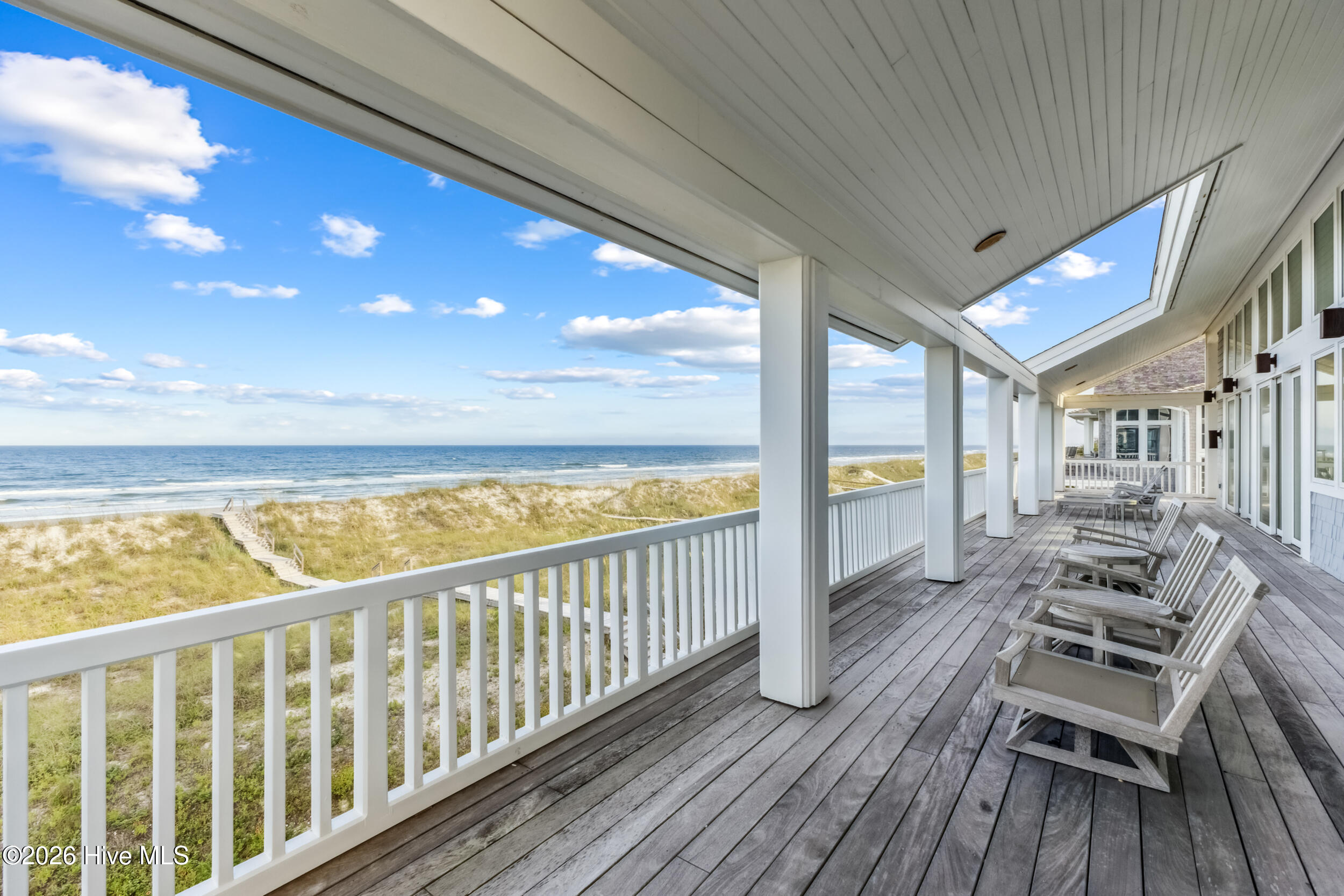 8 Beach Road S