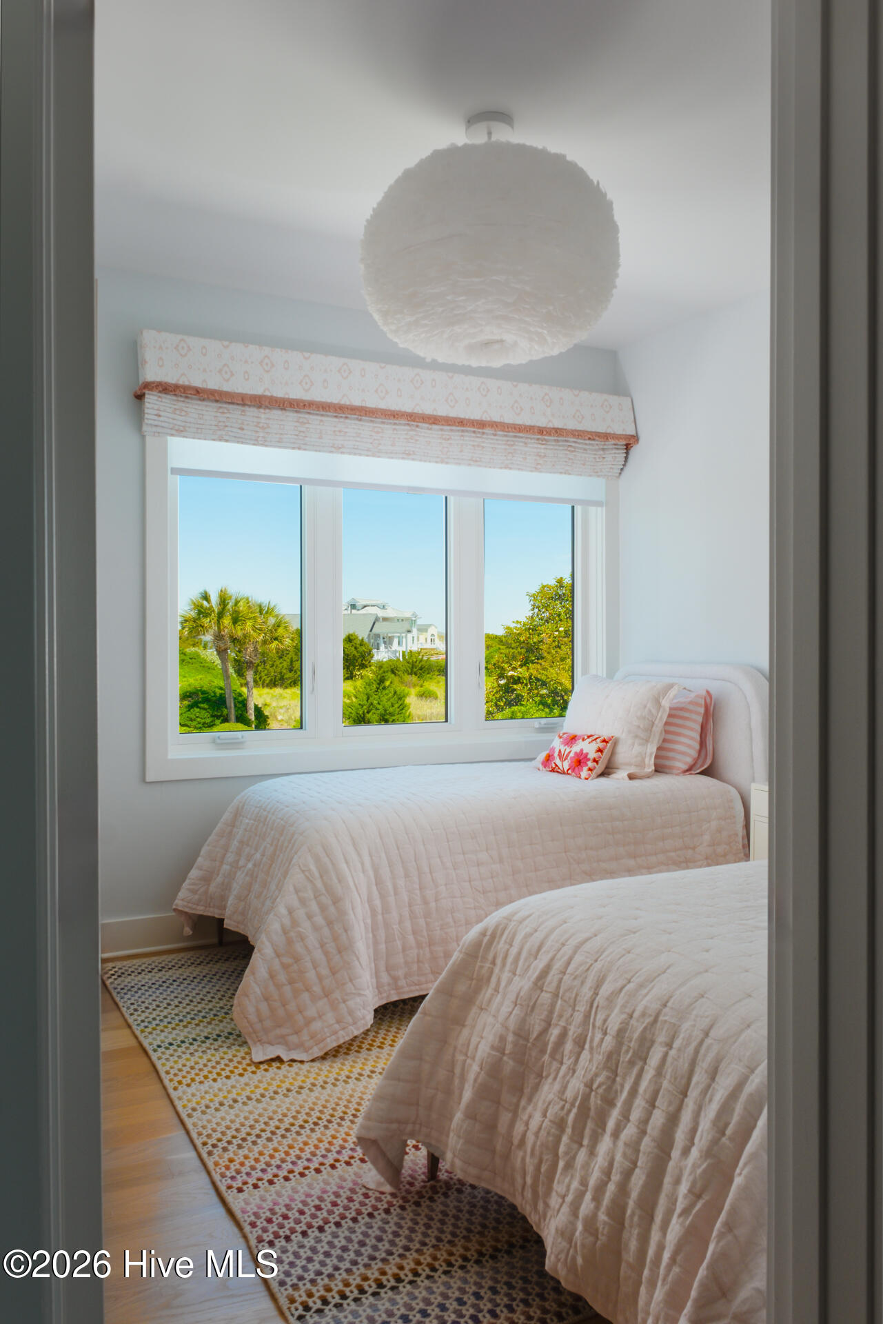 8 Beach Road S