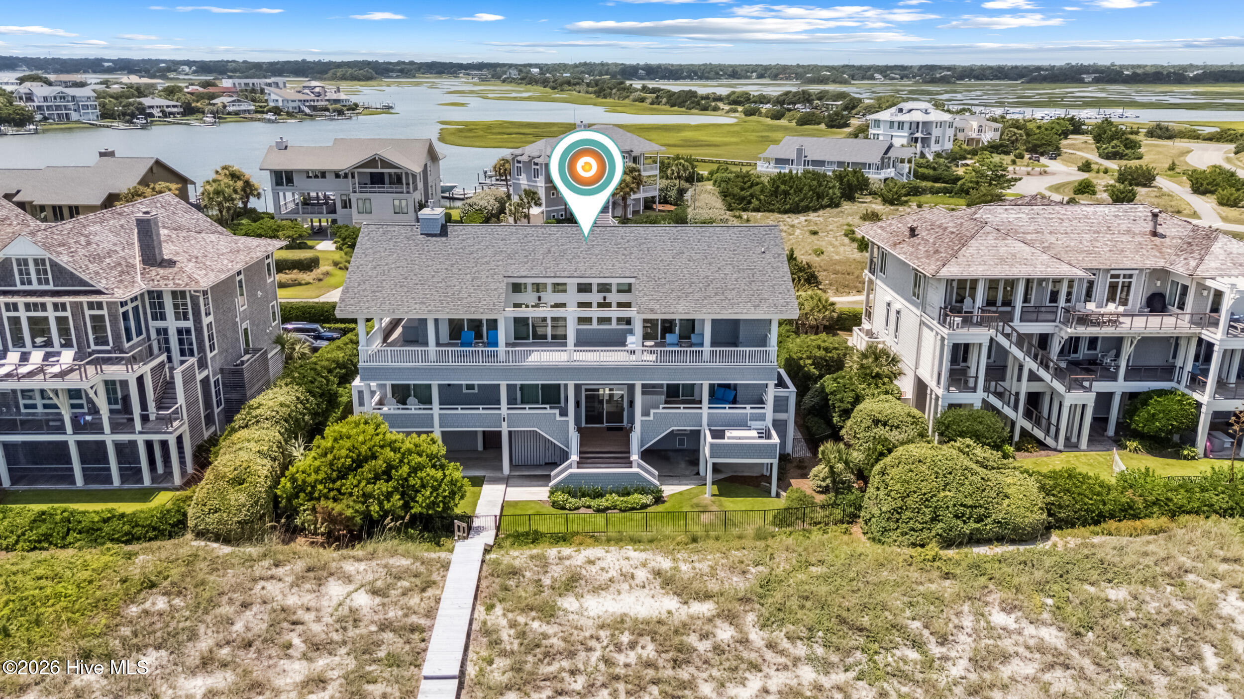 8 Beach Road S