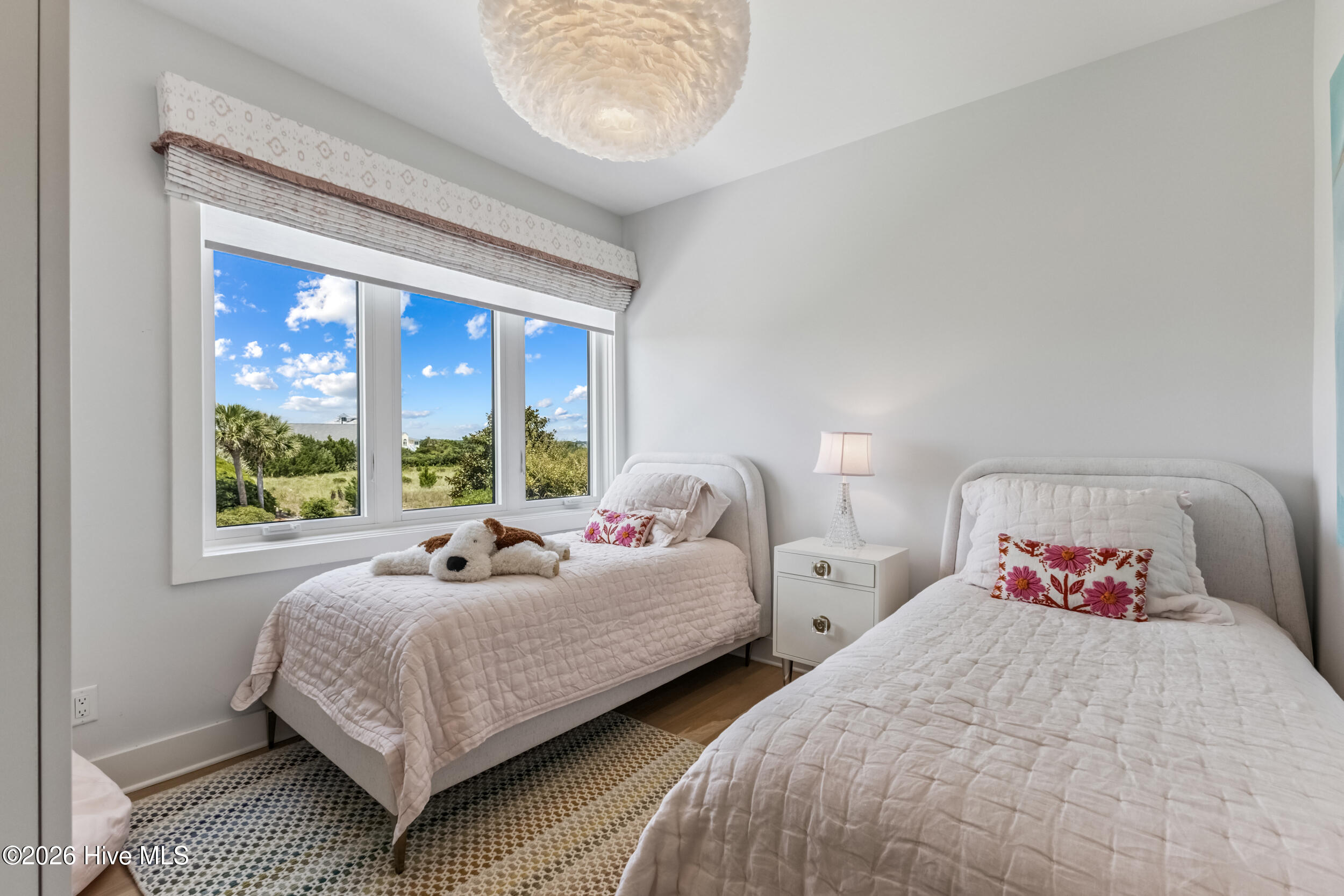 8 Beach Road S