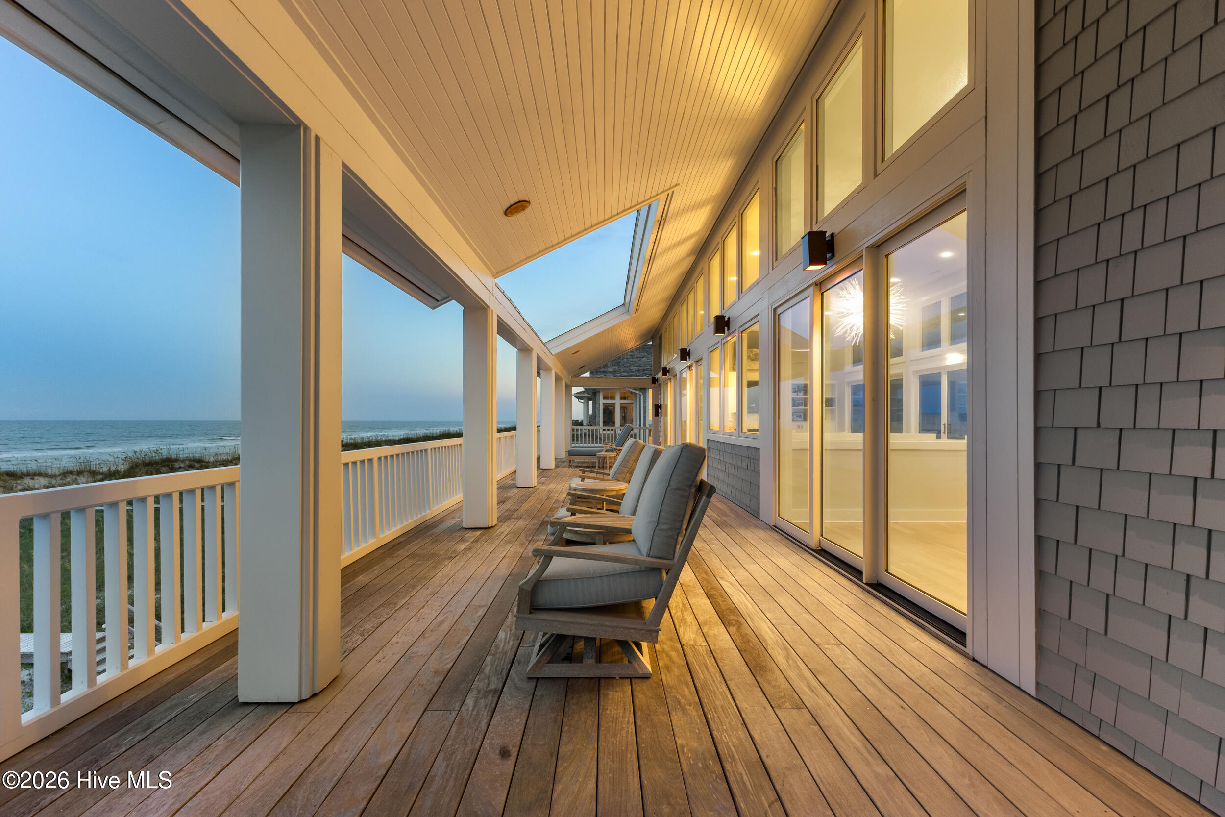 8 Beach Road S