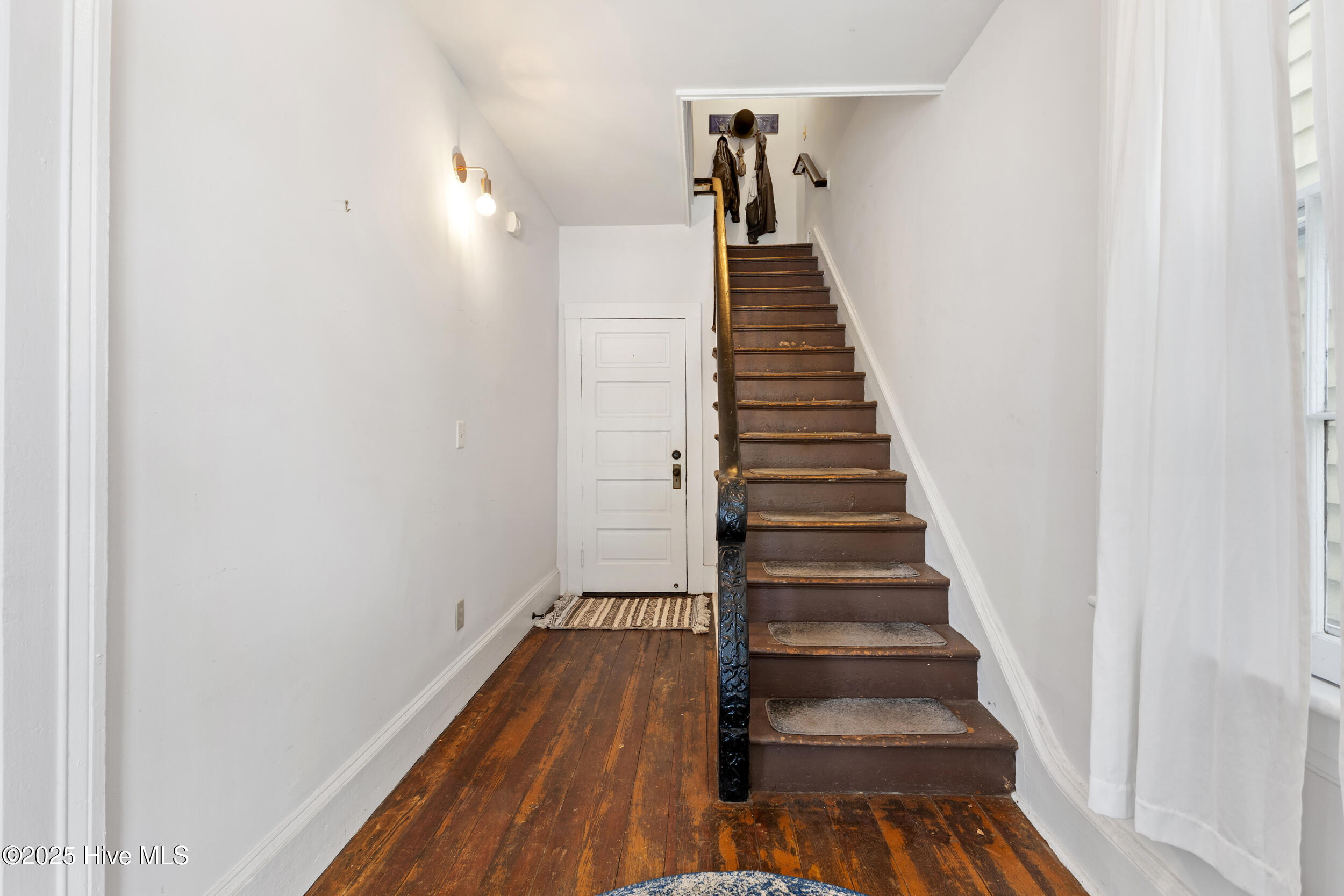 418 S 4th Street