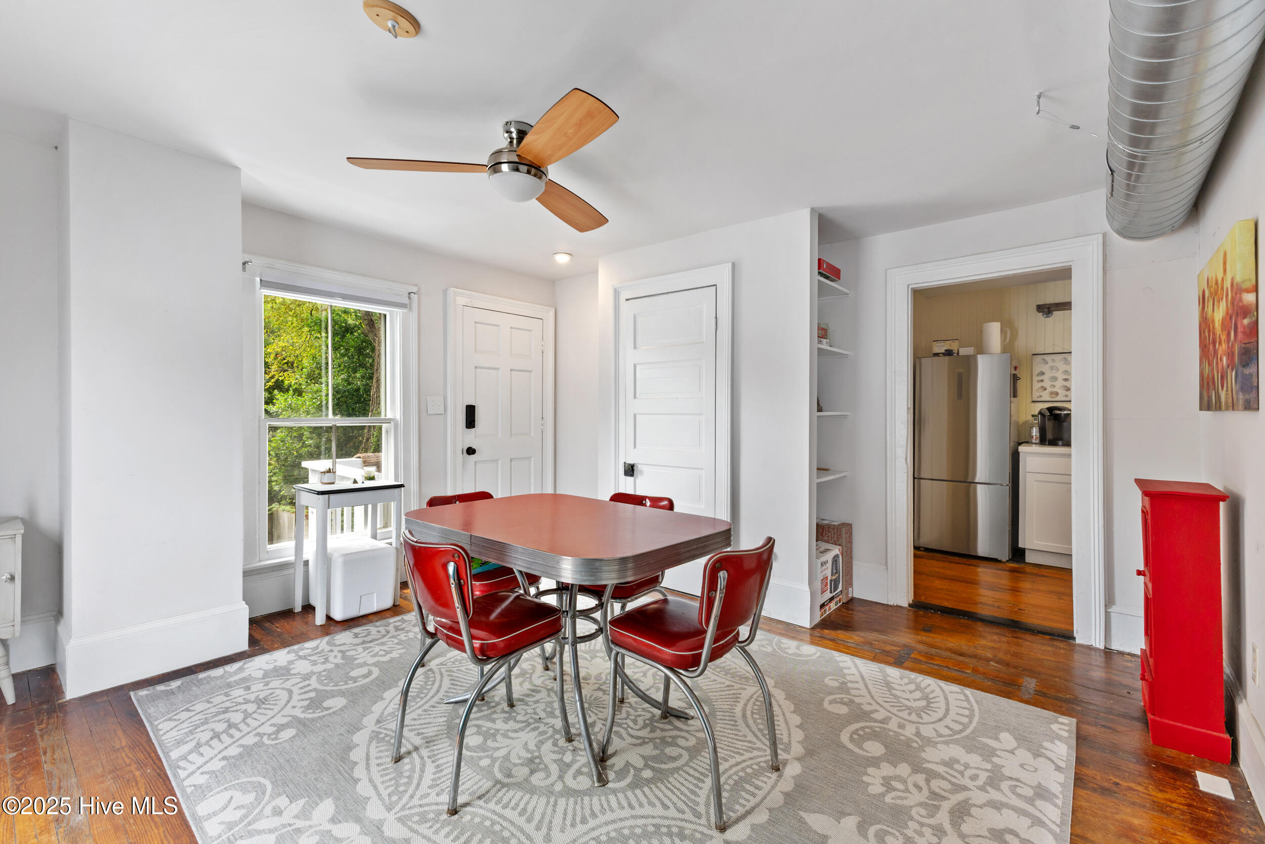 418 S 4th Street