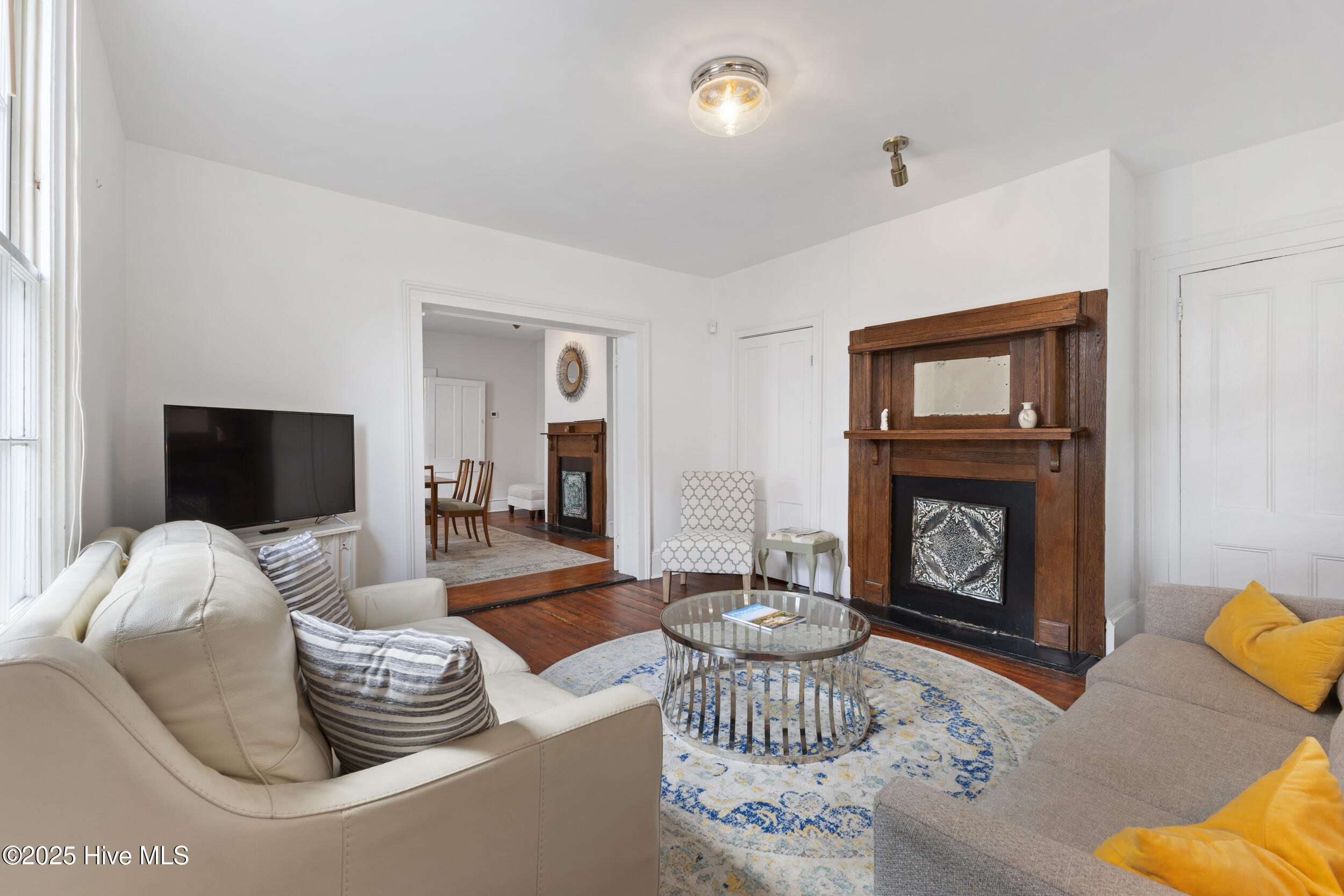 418 S 4th Street