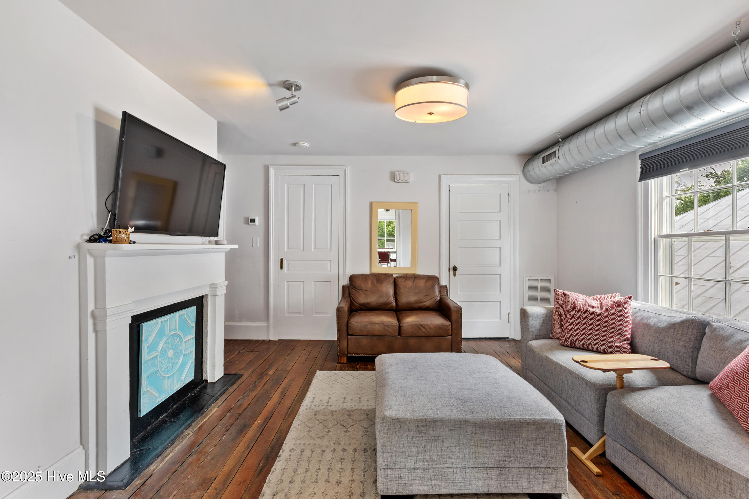 418 S 4th Street