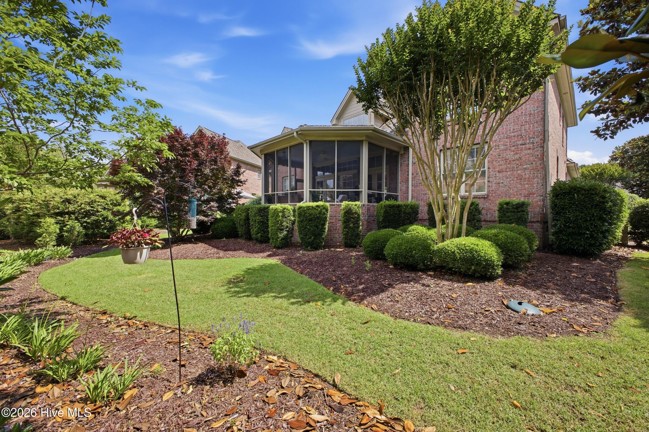 2022 Kenilworth Lane