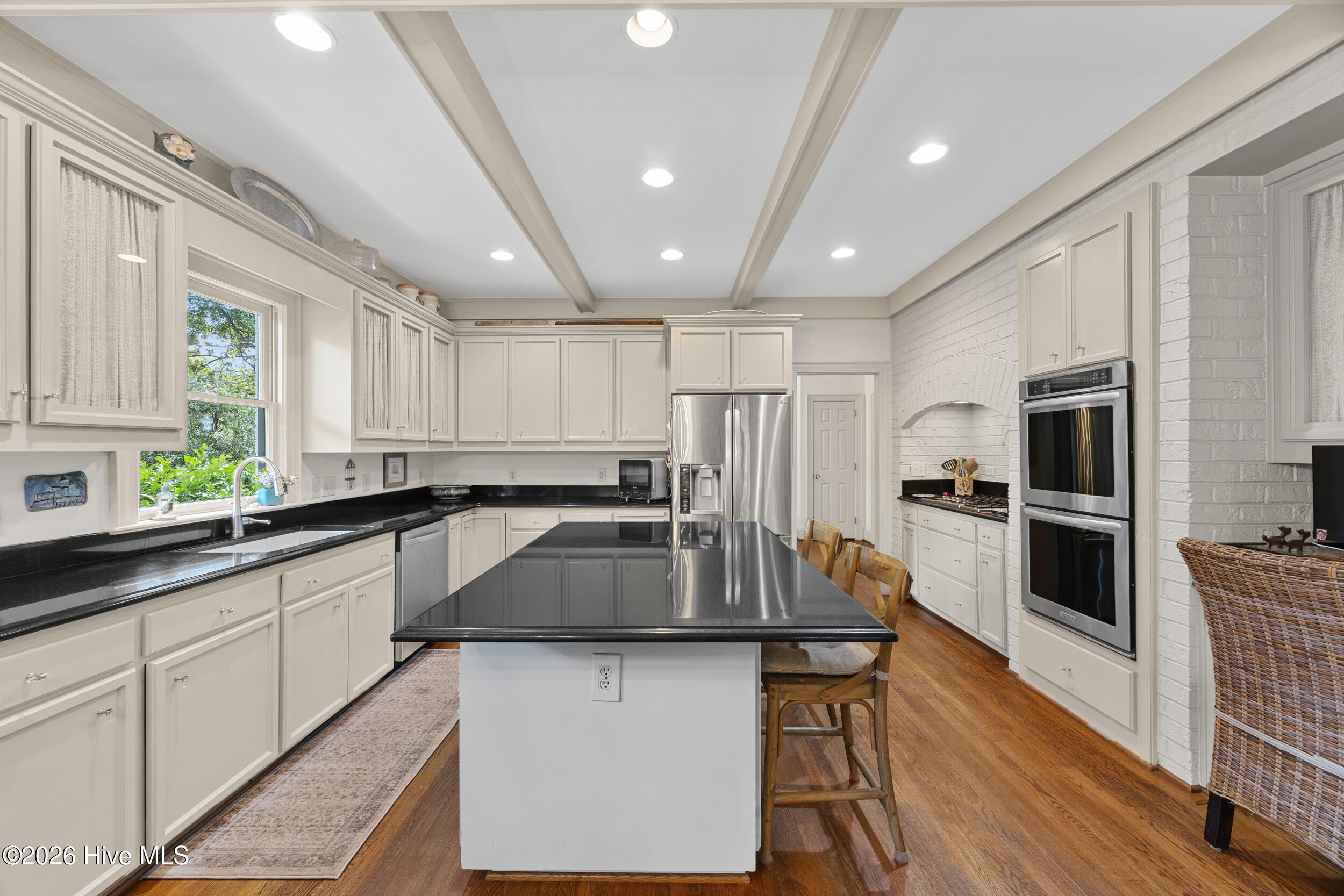 1180 Arboretum Drive
