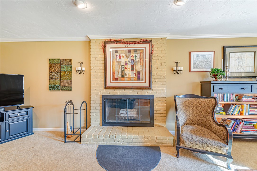 2204 Ben Franklin Drive