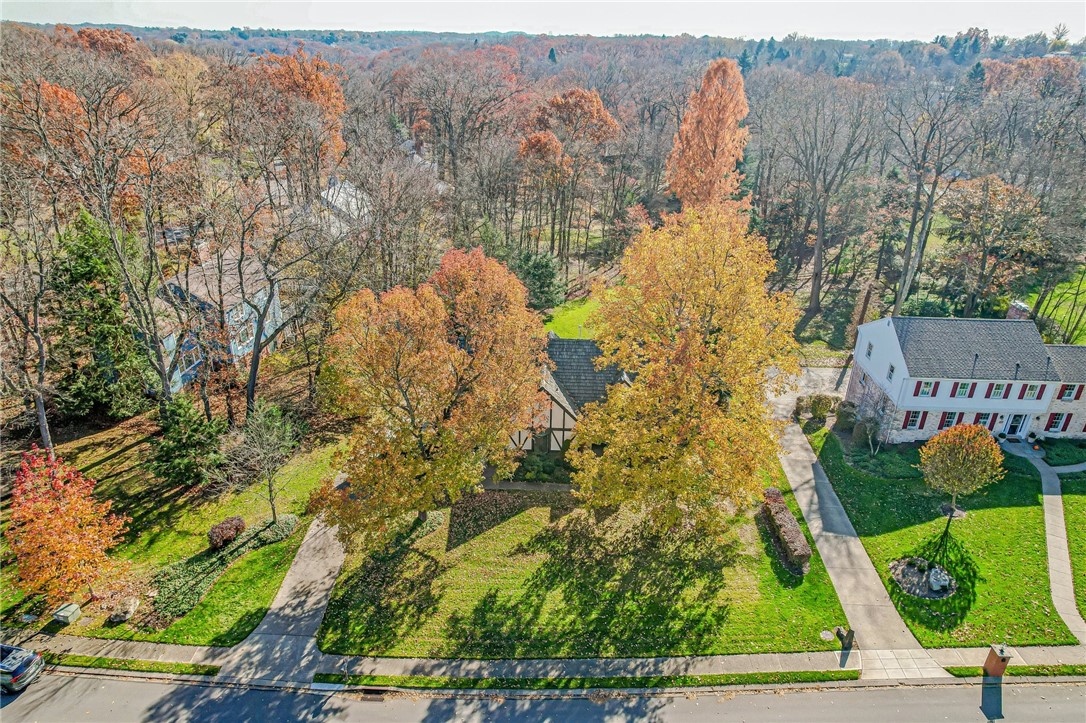 2204 Ben Franklin Drive