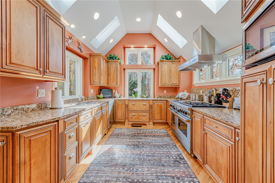 2204 Ben Franklin Drive