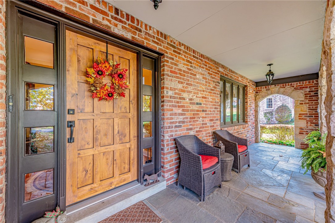 2204 Ben Franklin Drive