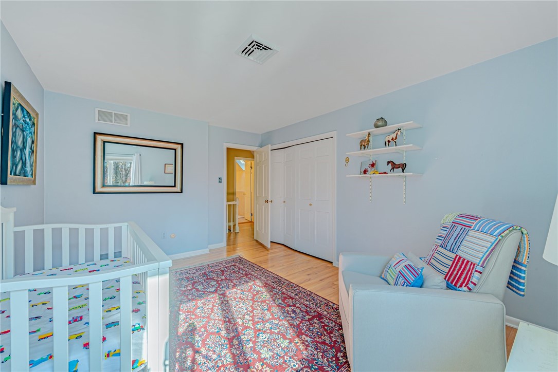 2204 Ben Franklin Drive