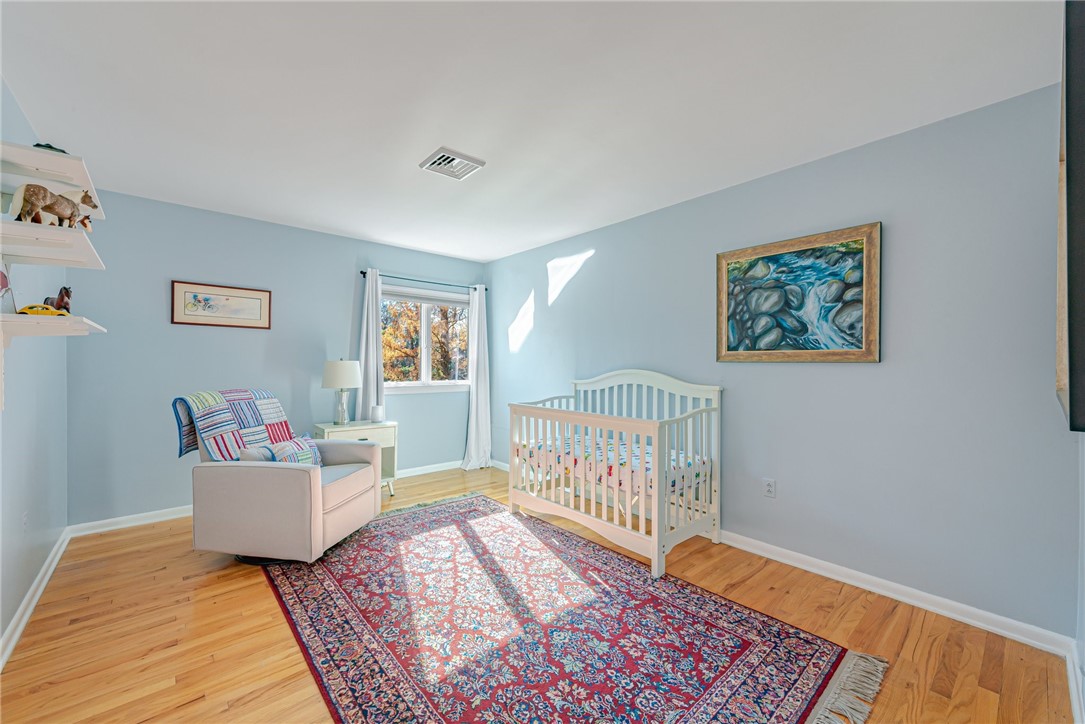 2204 Ben Franklin Drive