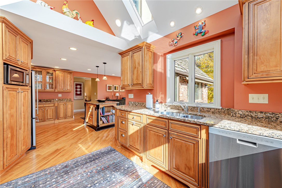 2204 Ben Franklin Drive