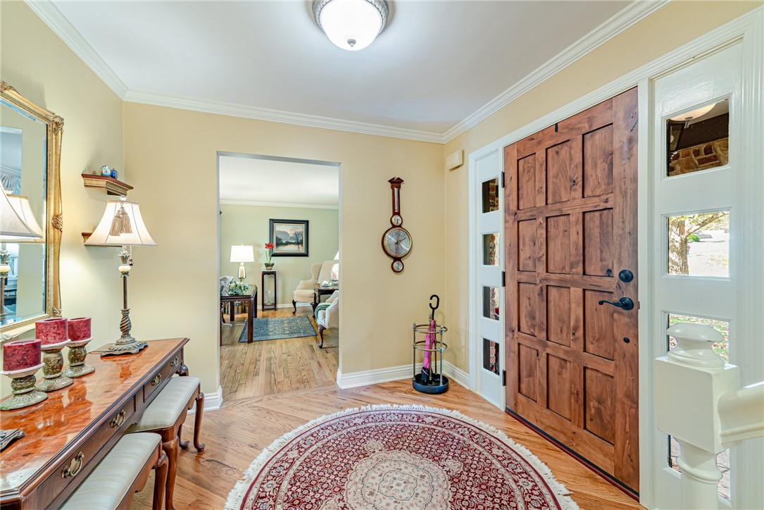 2204 Ben Franklin Drive