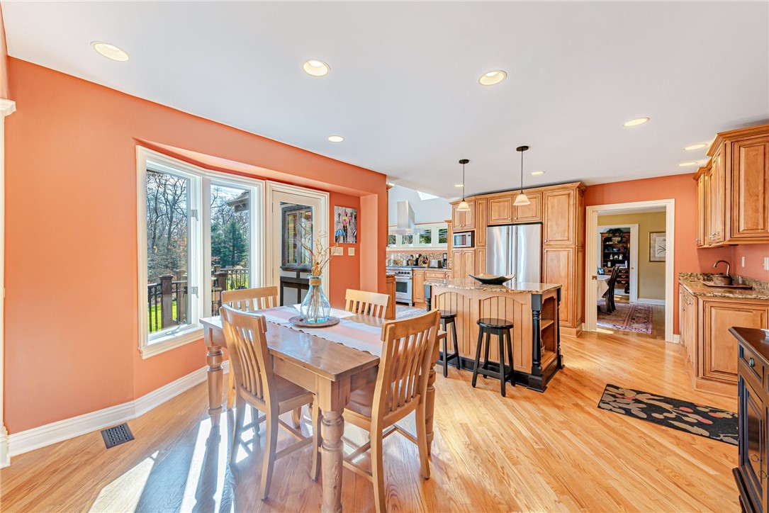 2204 Ben Franklin Drive