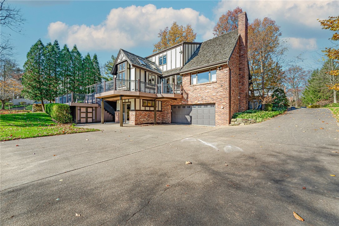 2204 Ben Franklin Drive