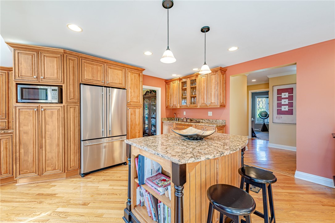 2204 Ben Franklin Drive