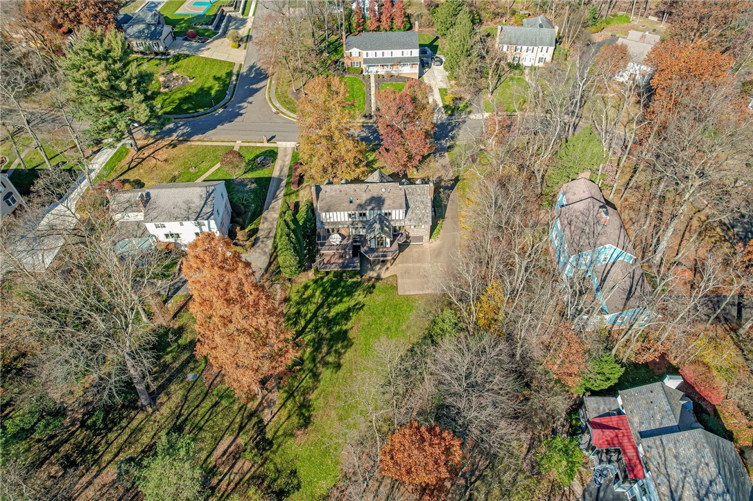 2204 Ben Franklin Drive