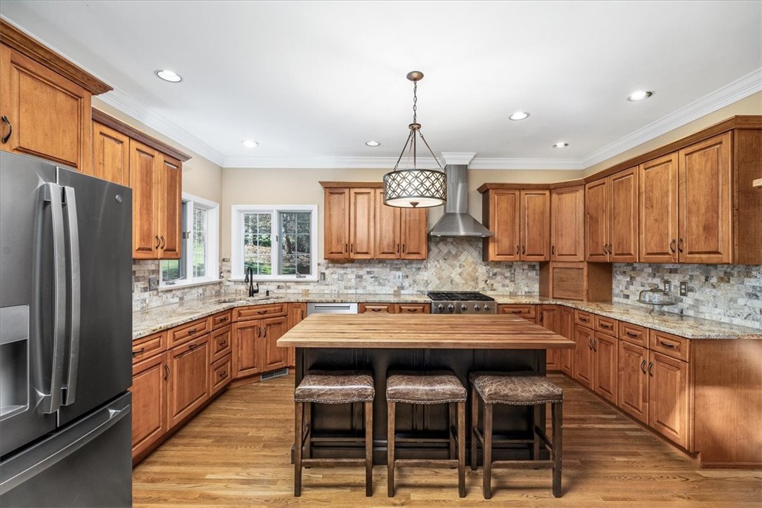1602 White Oak Ct