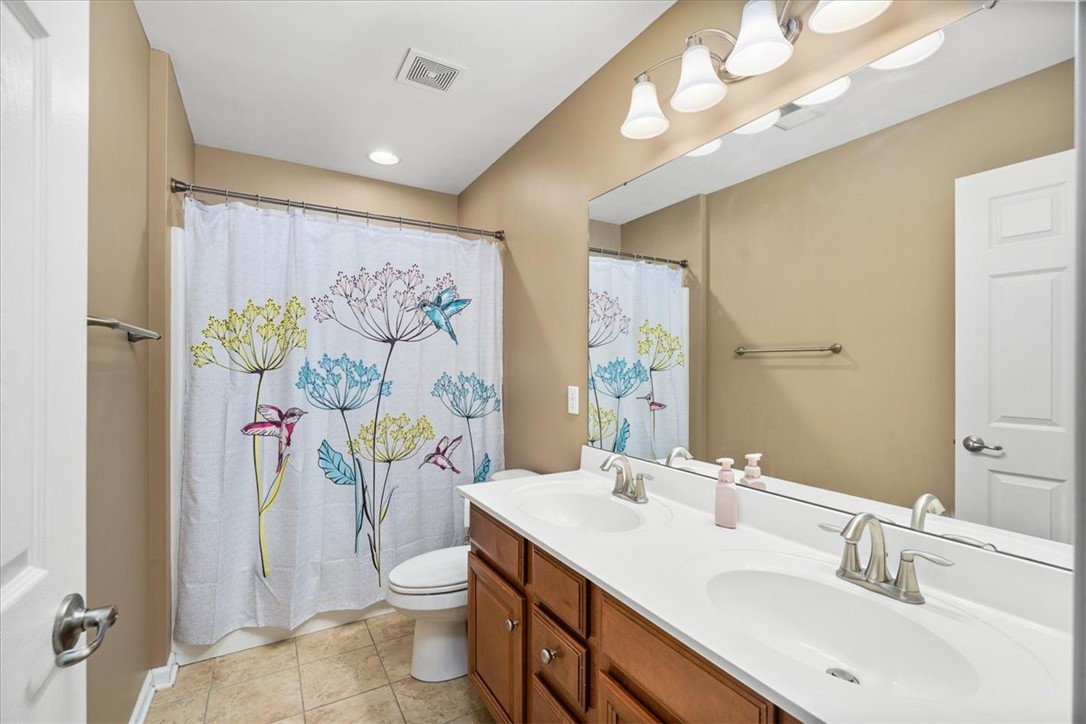 3996 Willow Creek Dr