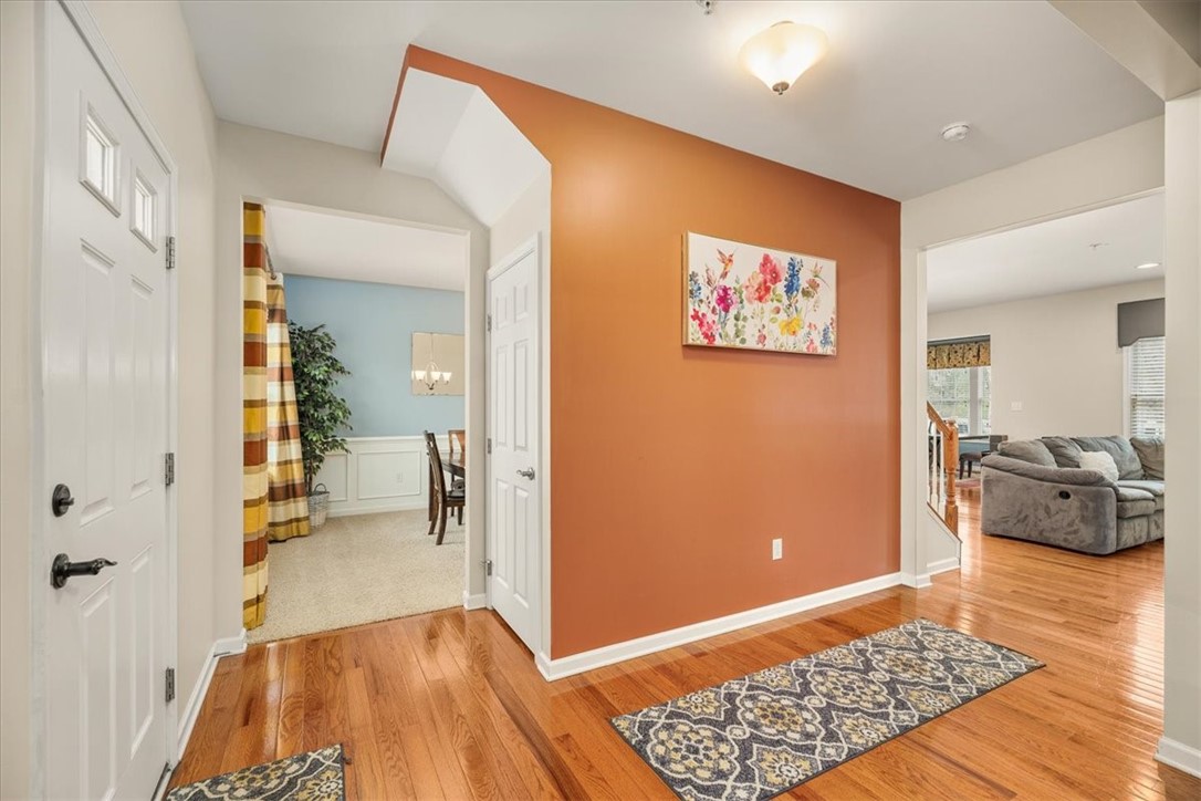 3996 Willow Creek Dr