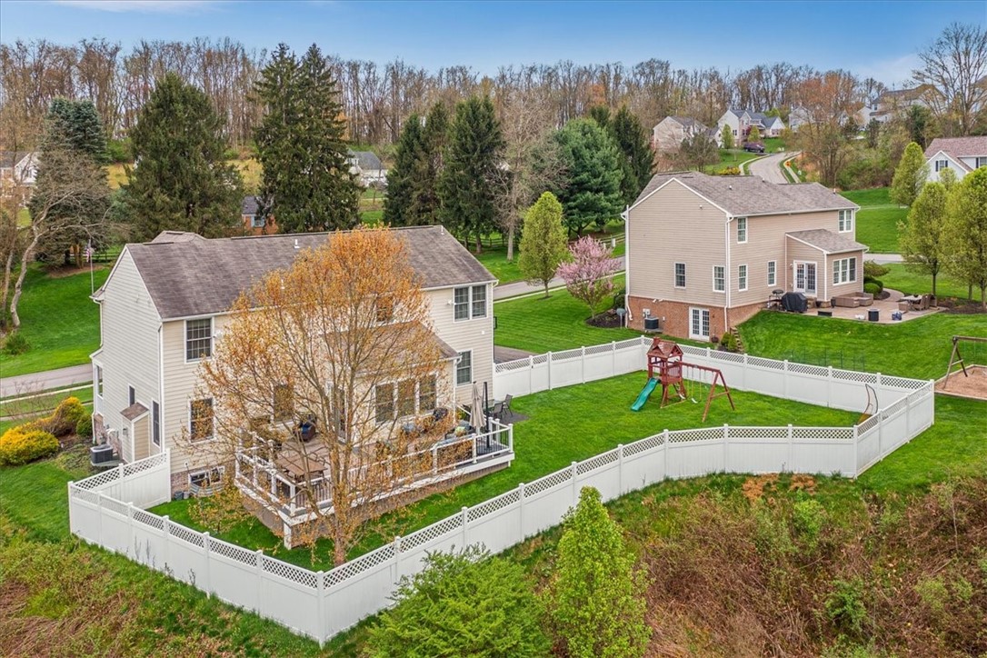 3996 Willow Creek Dr