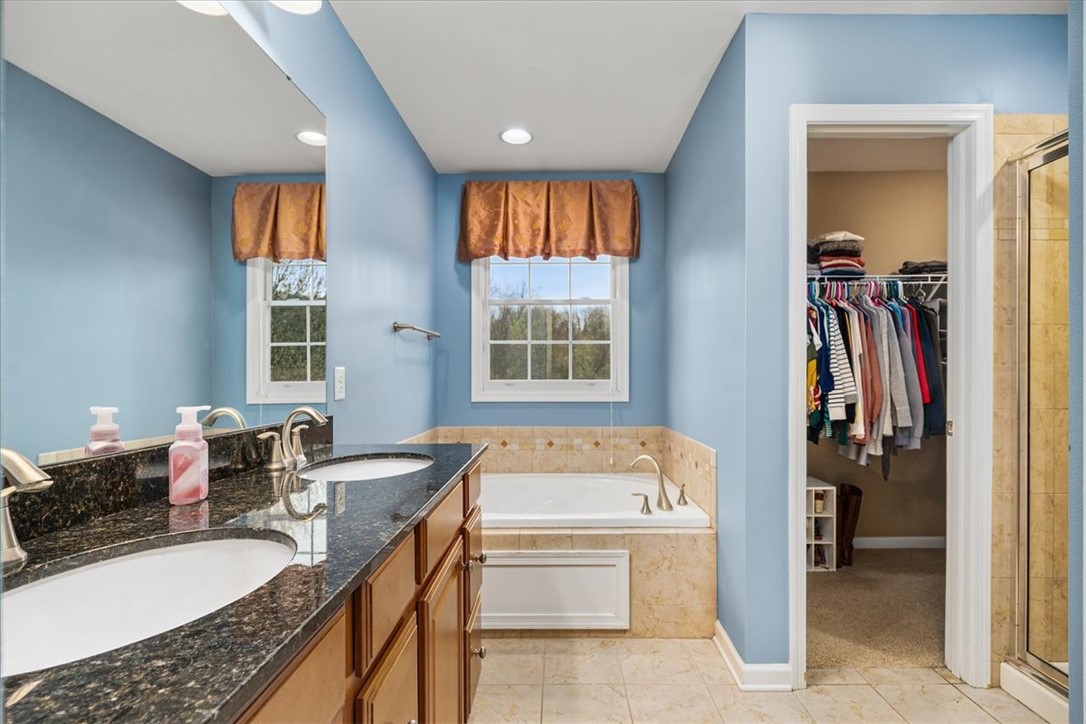 3996 Willow Creek Dr