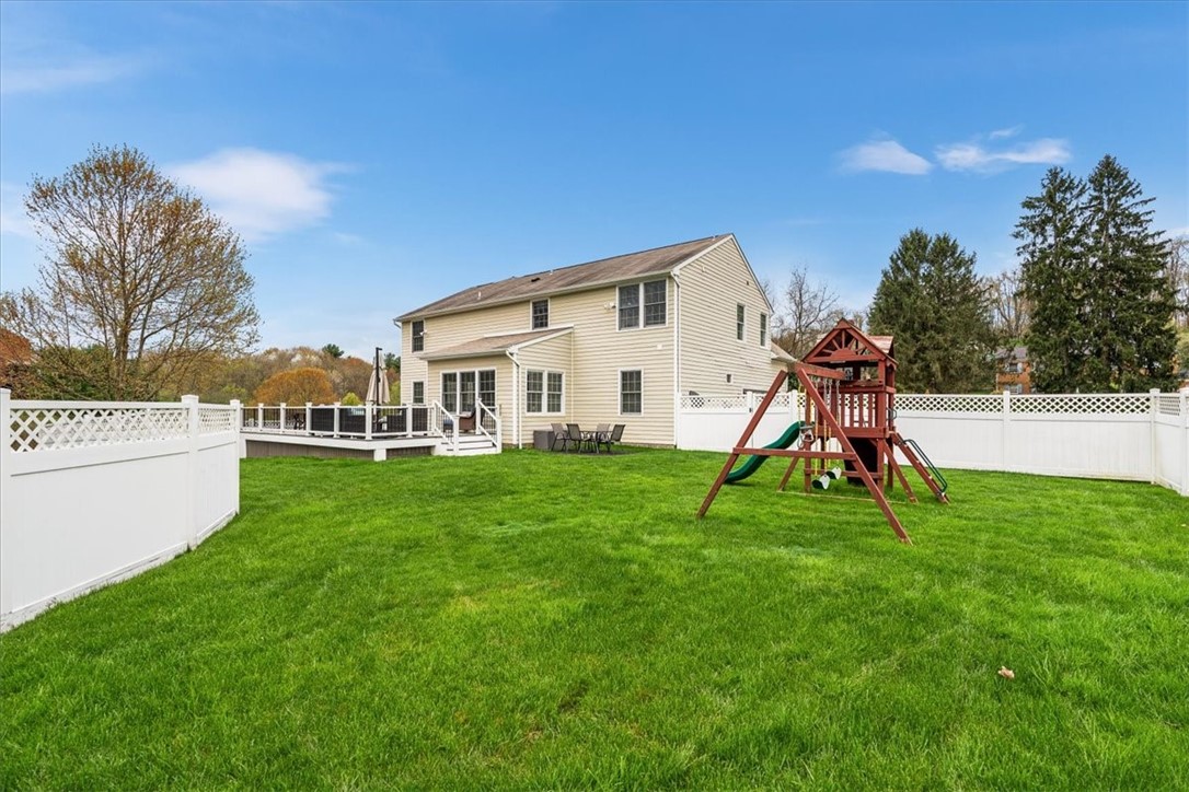 3996 Willow Creek Dr