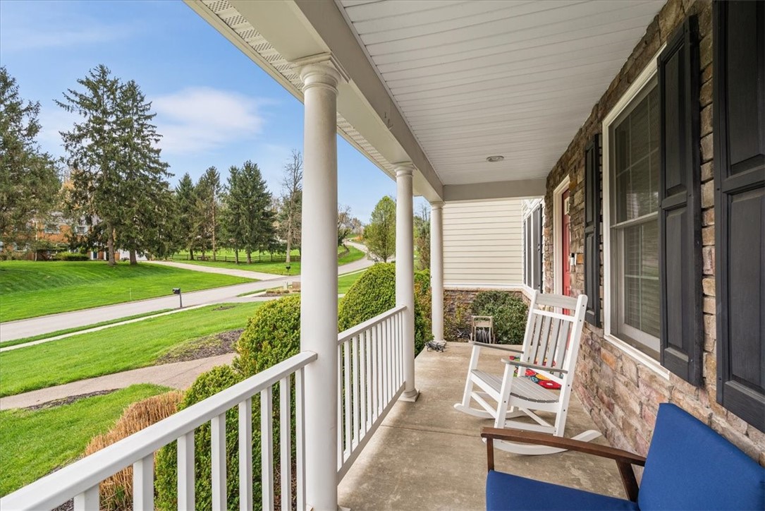 3996 Willow Creek Dr