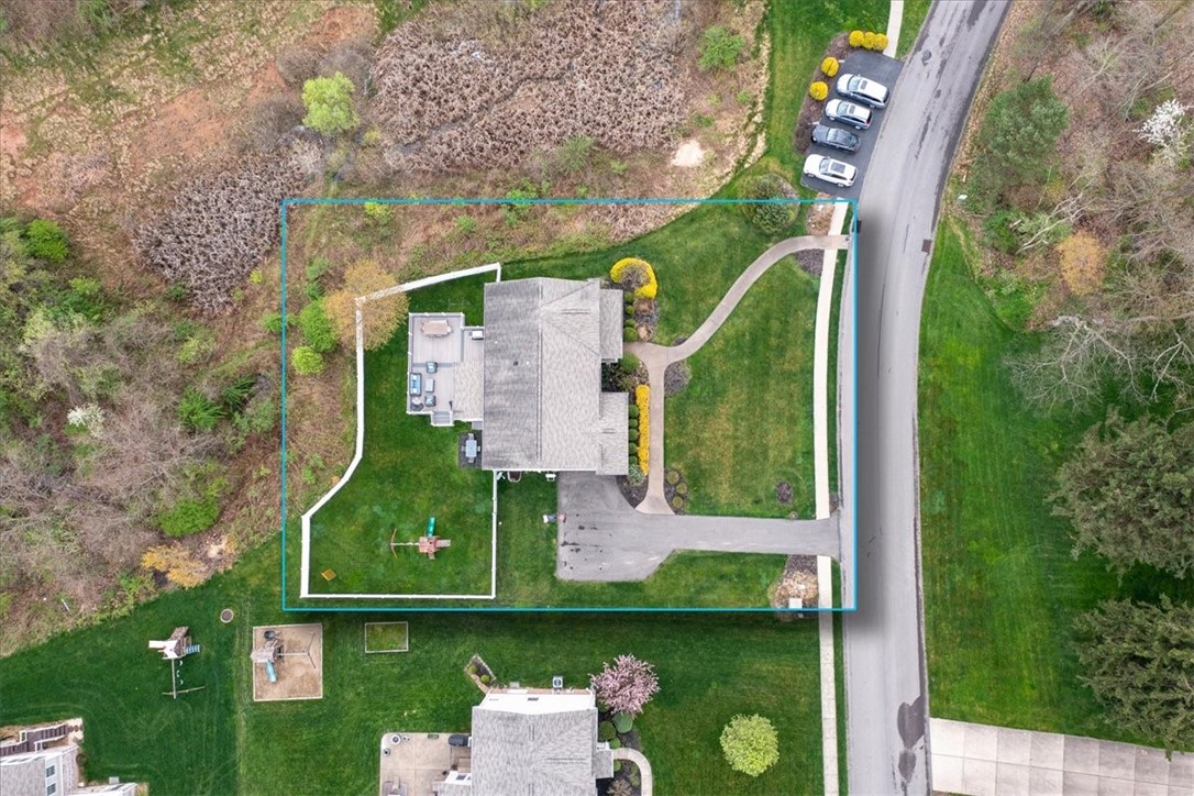 3996 Willow Creek Dr