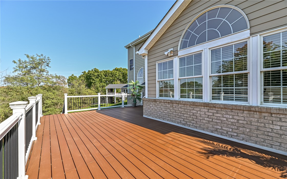 239 Pine Crest Ct