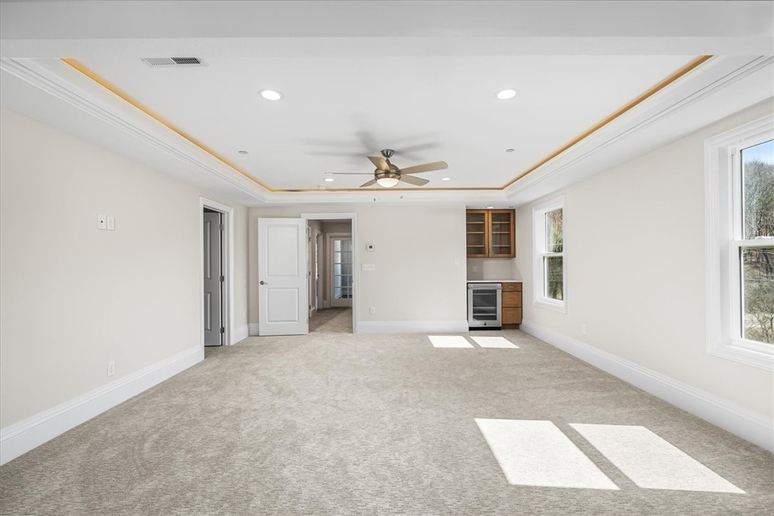 130 Rainier Ln