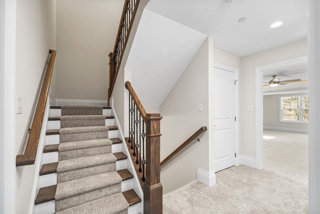130 Rainier Ln