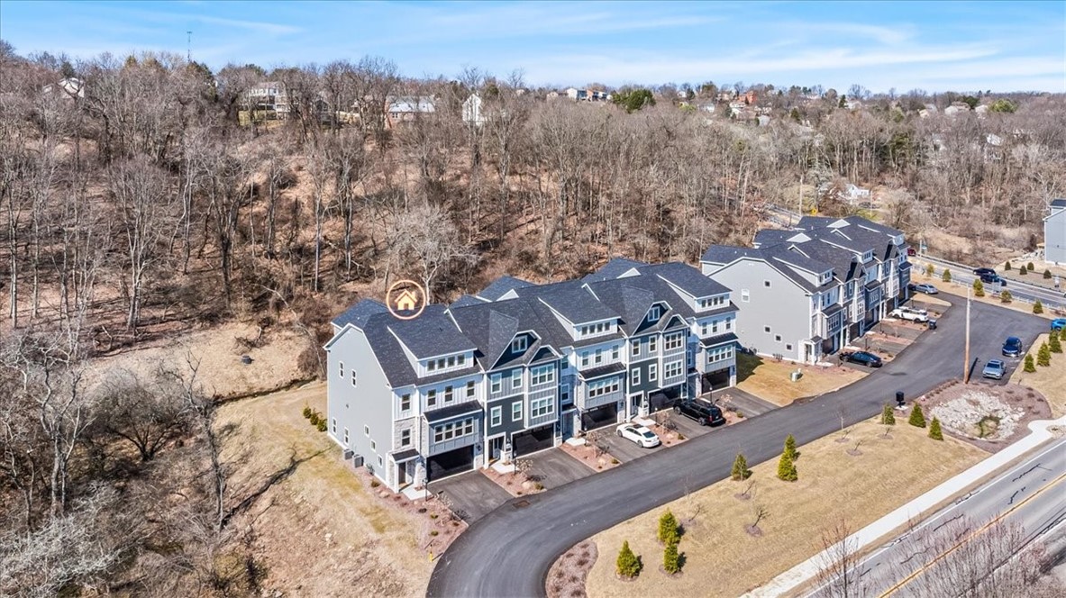 130 Rainier Ln