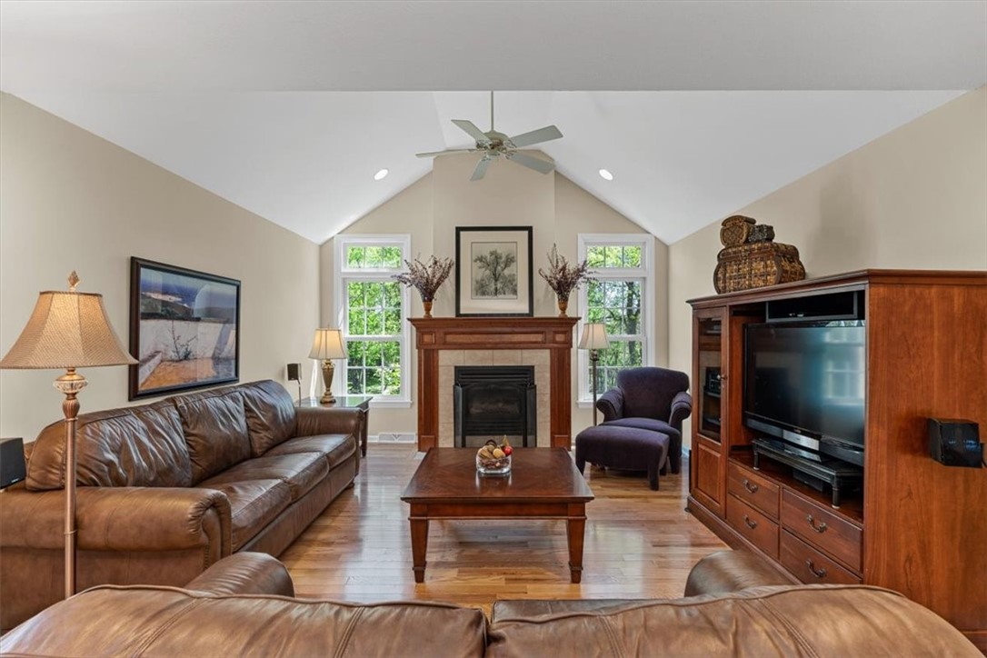 160 Sewickley Farm Cir