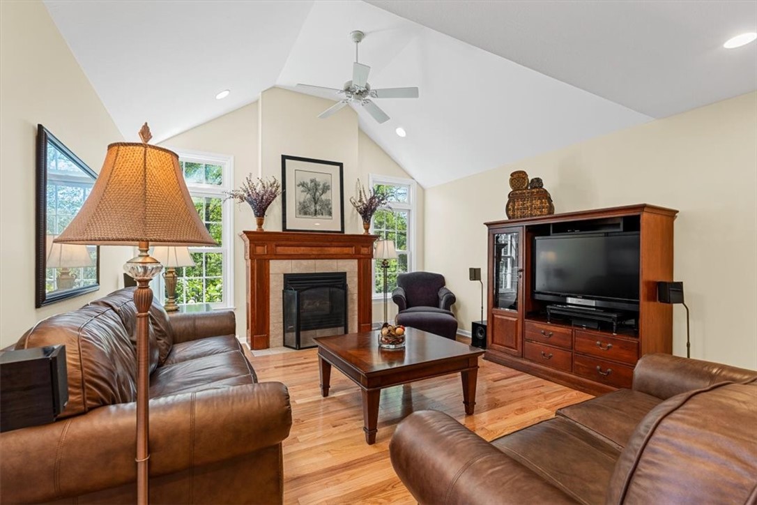 160 Sewickley Farm Cir