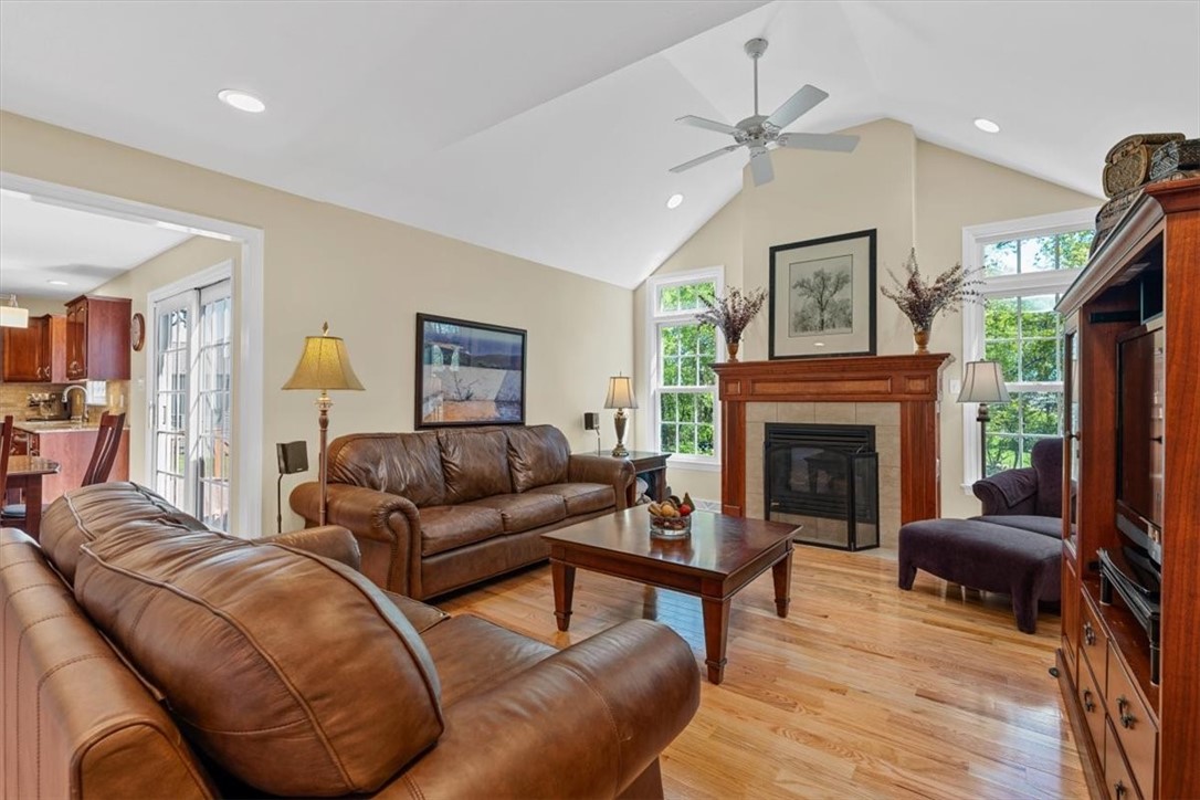 160 Sewickley Farm Cir