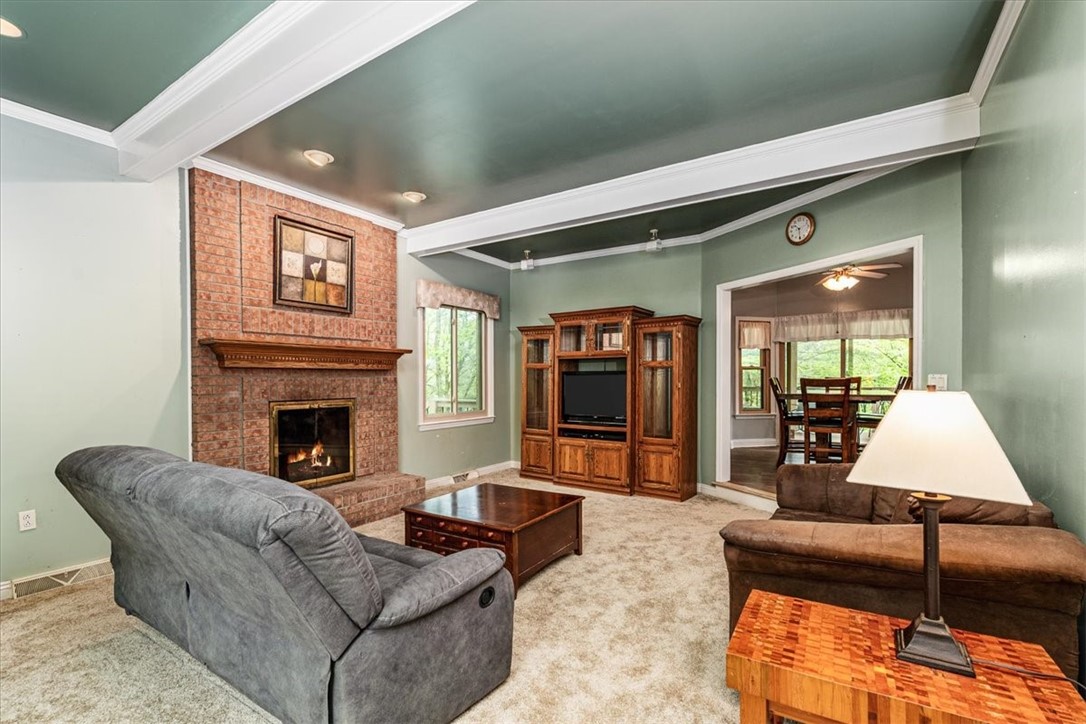 106 Briar Hill Dr