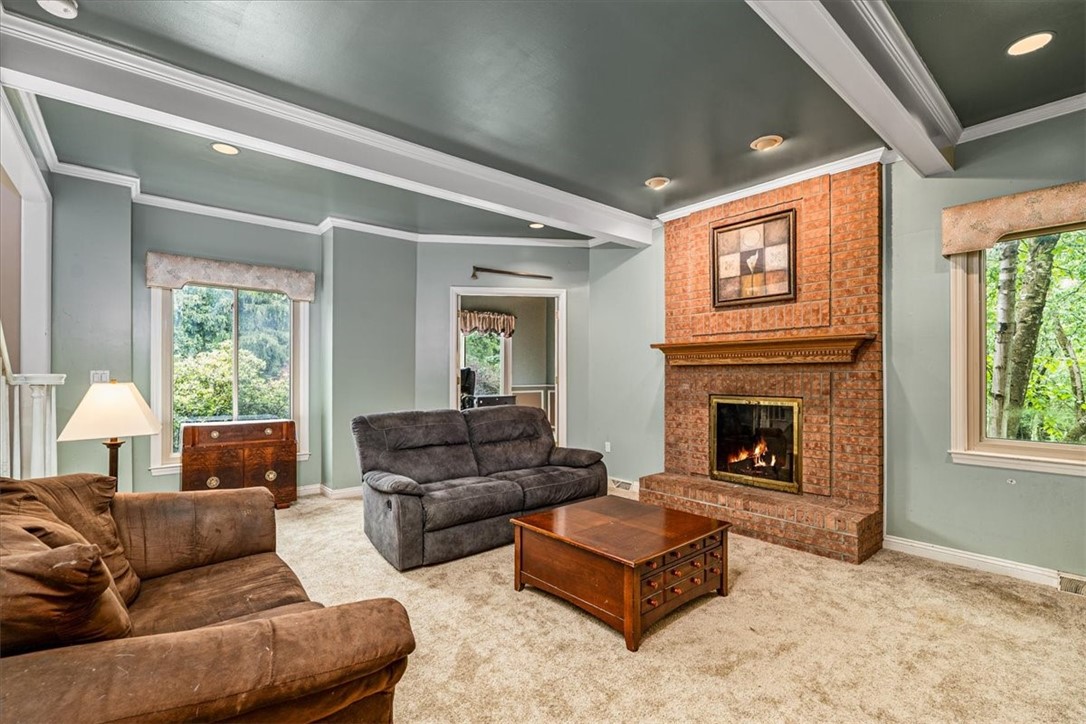 106 Briar Hill Dr