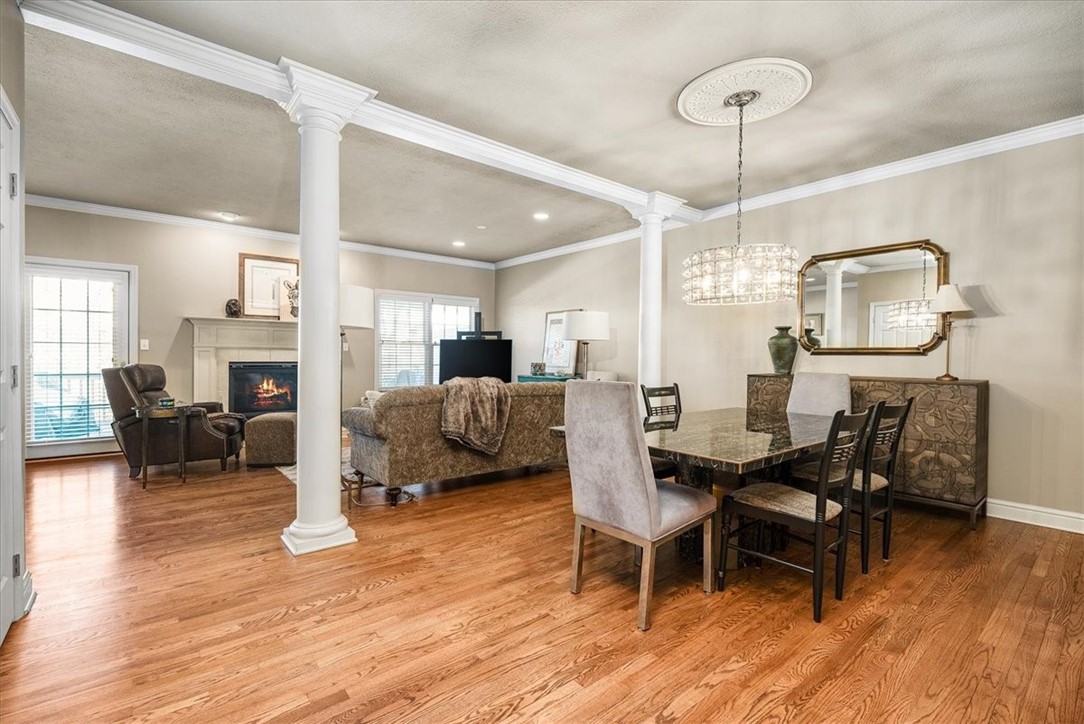 93 Shenot Rd