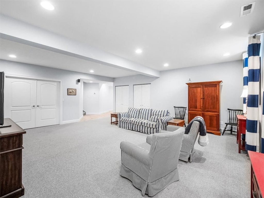 311 Connemara Ct